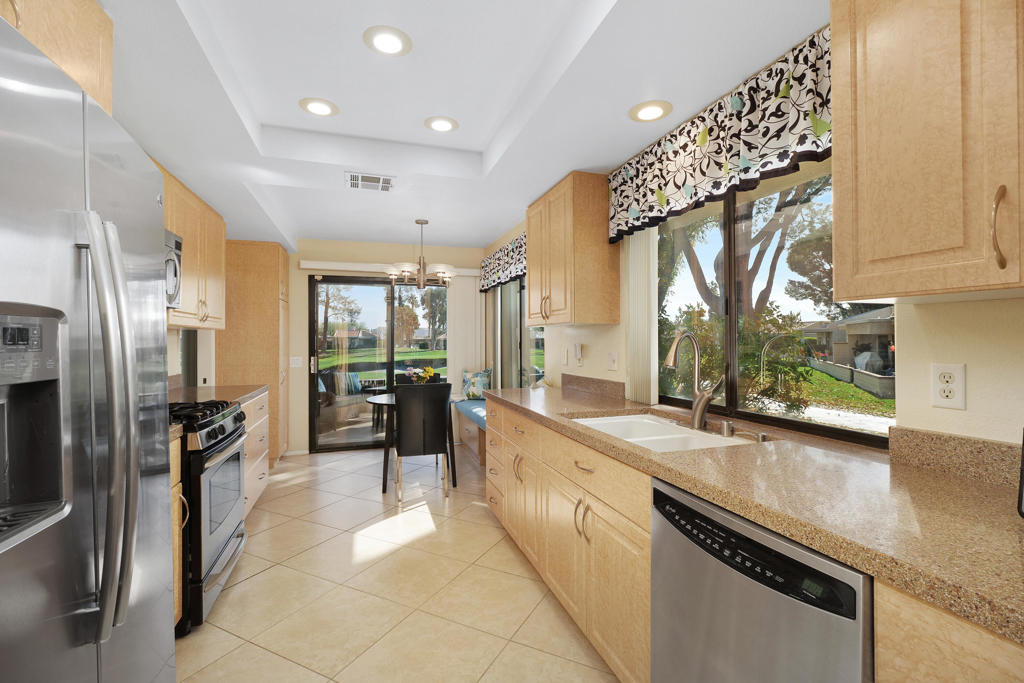 35894 Paseo Circulo W