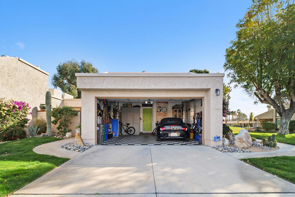 35894 Paseo Circulo W