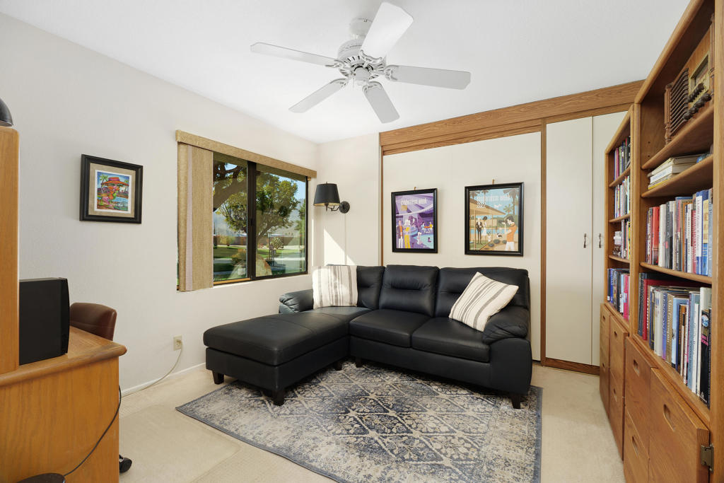 35894 Paseo Circulo W