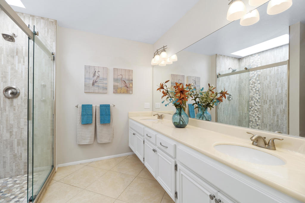 35894 Paseo Circulo W