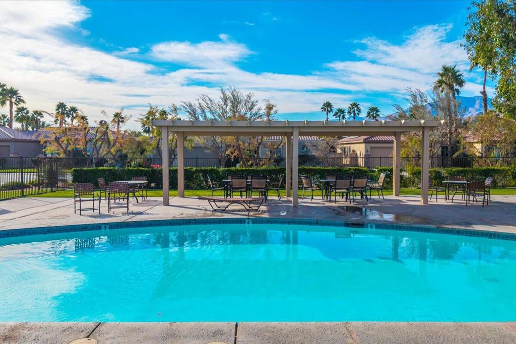 80420 Paseo De Nivel