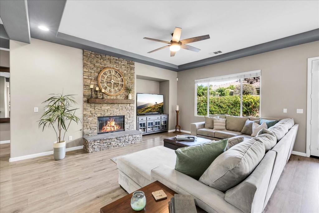 80420 Paseo De Nivel