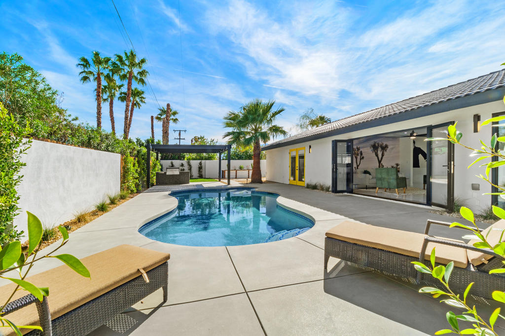 1980 N Los Alamos Road