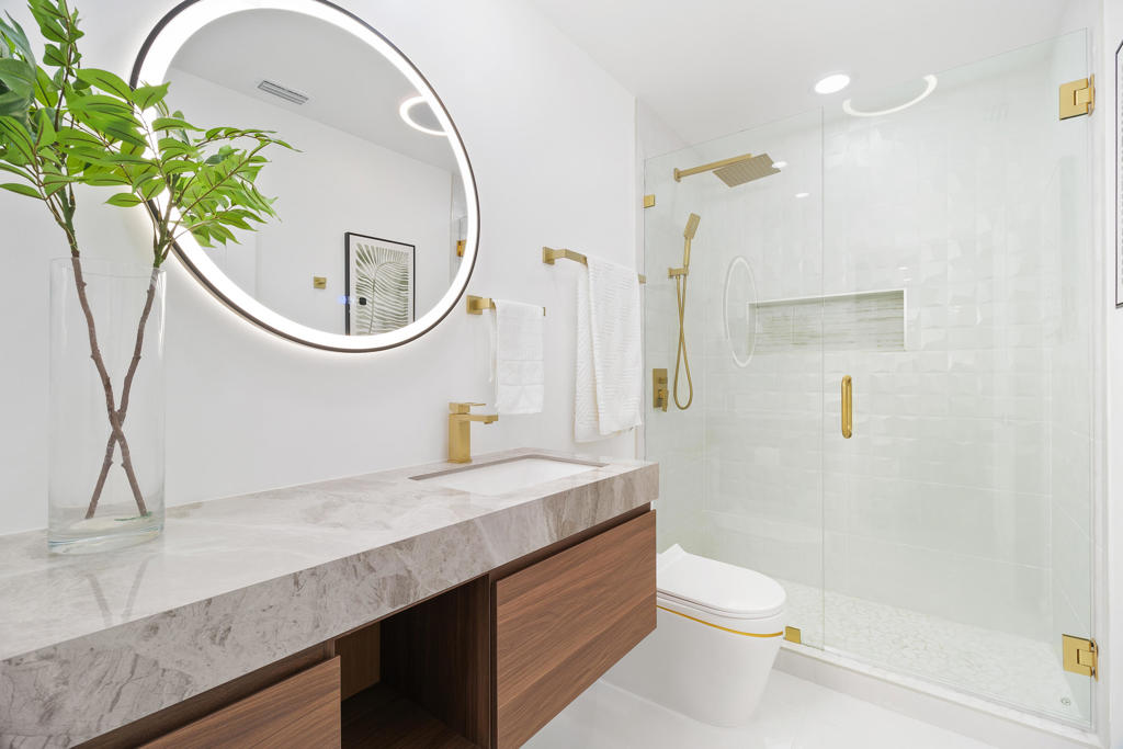 1980 N Los Alamos Road