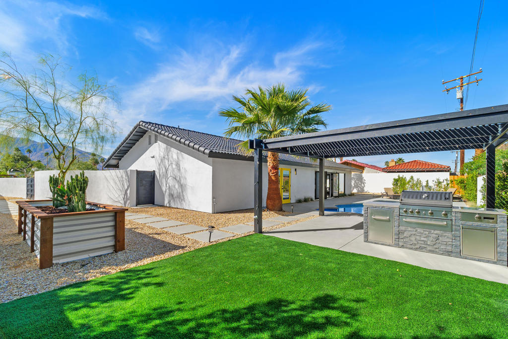 1980 N Los Alamos Road