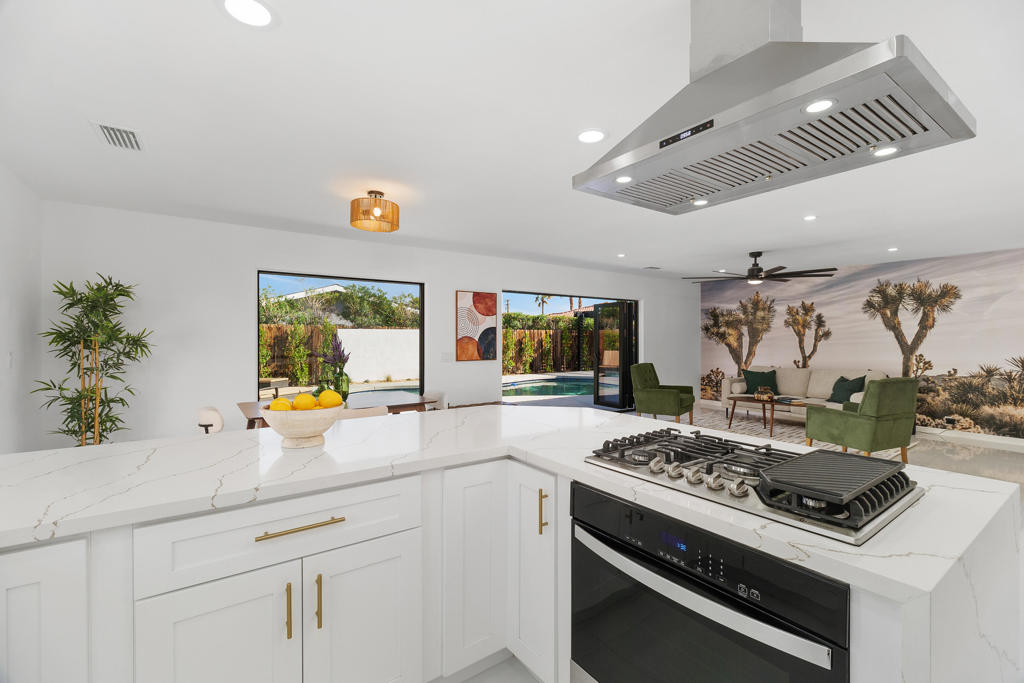 1980 N Los Alamos Road