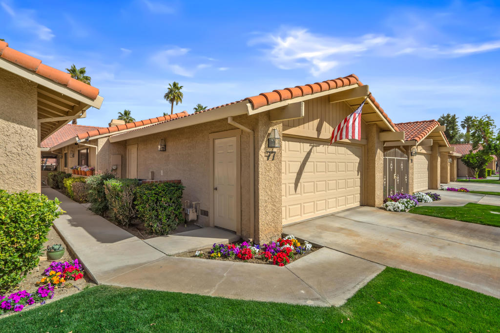 77 Camino Arroyo Place