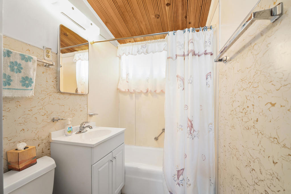 83091 Tourmaline Avenue