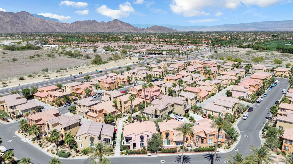 52155 Desert Spoon Court