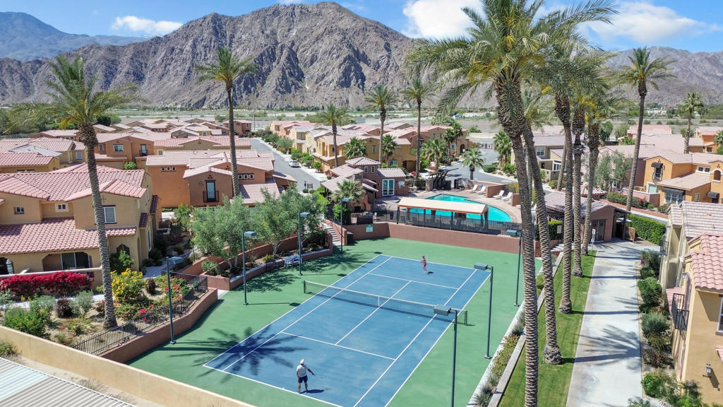 52155 Desert Spoon Court