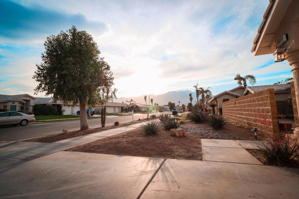 69910 Northhampton Avenue