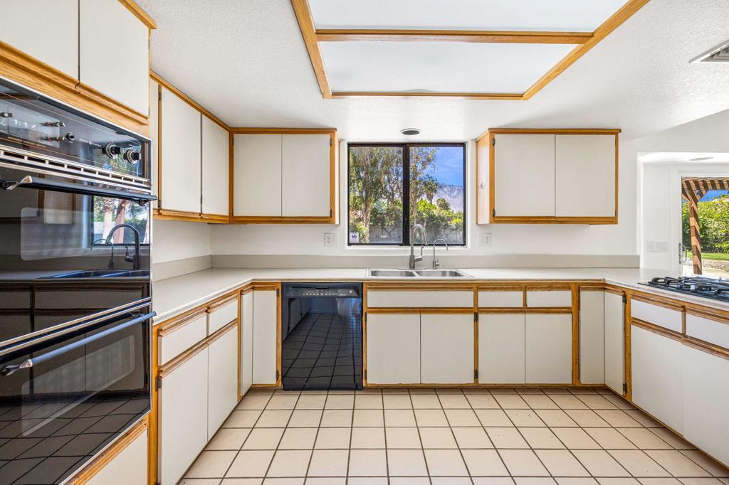 29865 Whispering Palms Trail