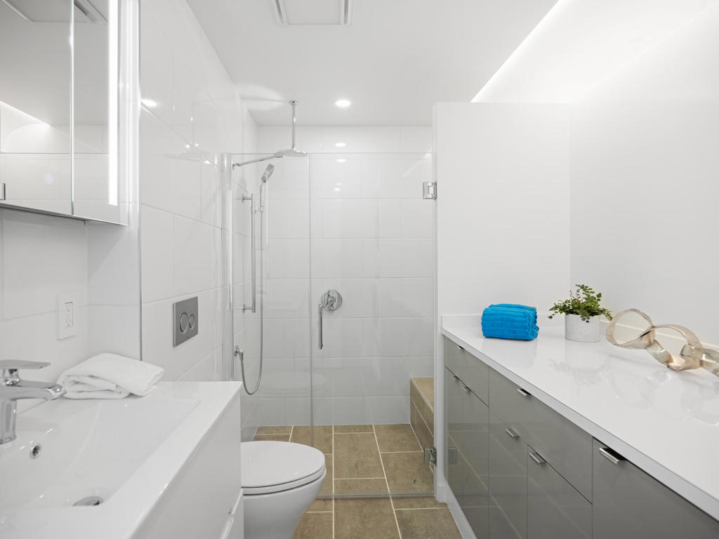 13844 Scenic Crest Circle