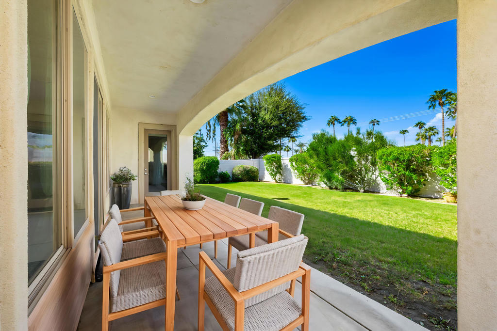 80566 Avenida Santa Marta