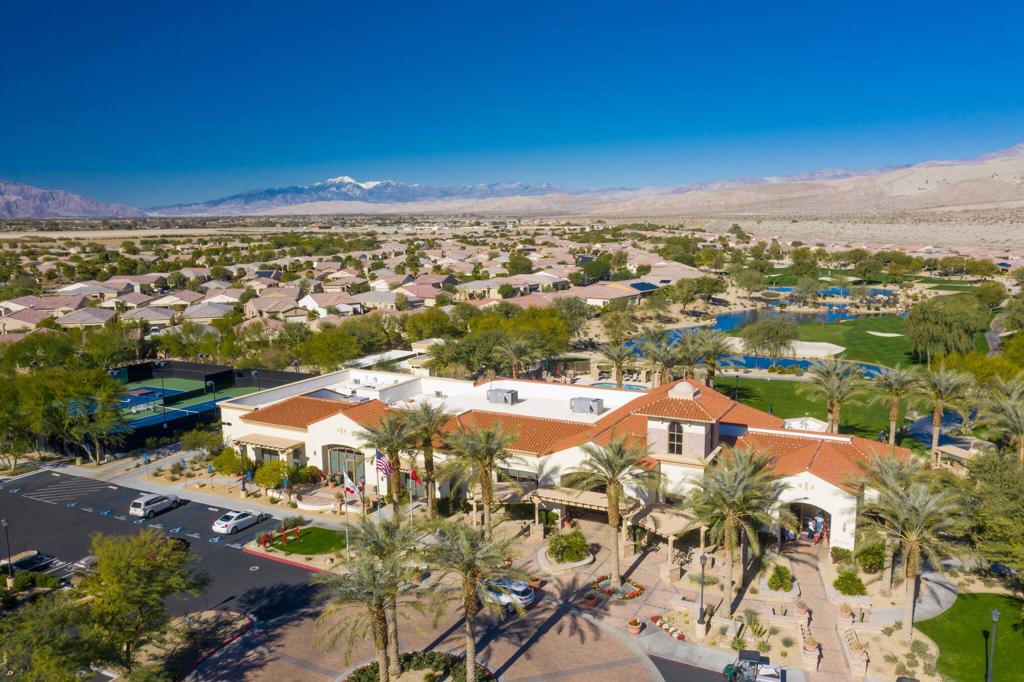 80566 Avenida Santa Marta