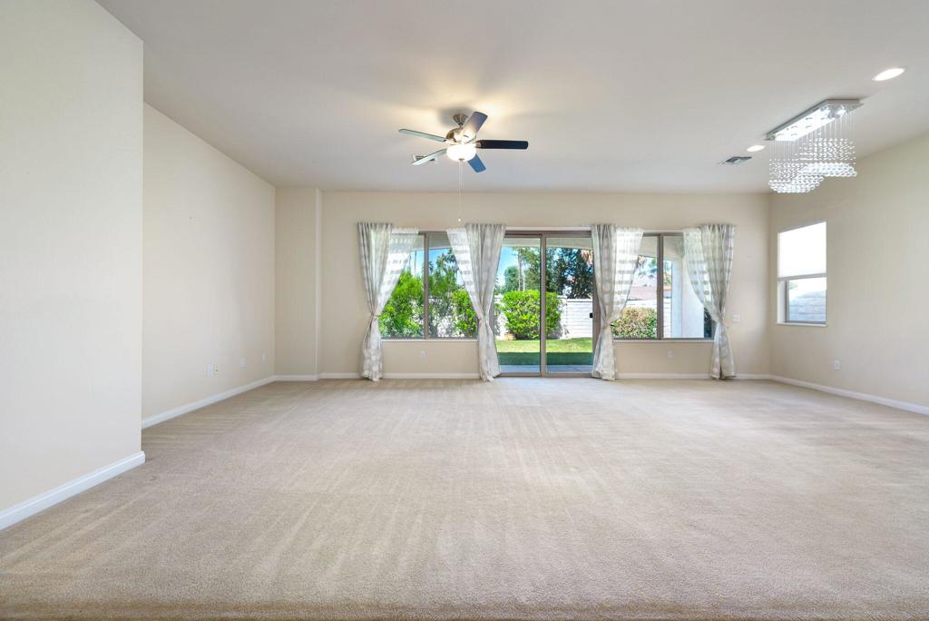 80566 Avenida Santa Marta