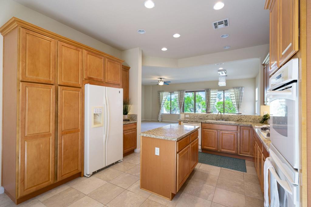 80566 Avenida Santa Marta