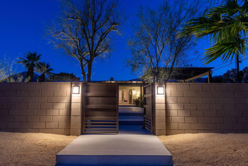 52045 Avenida Carranza