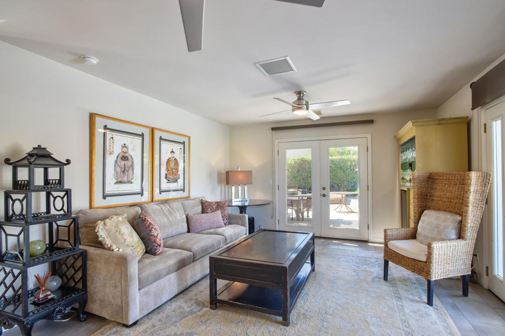 52045 Avenida Carranza