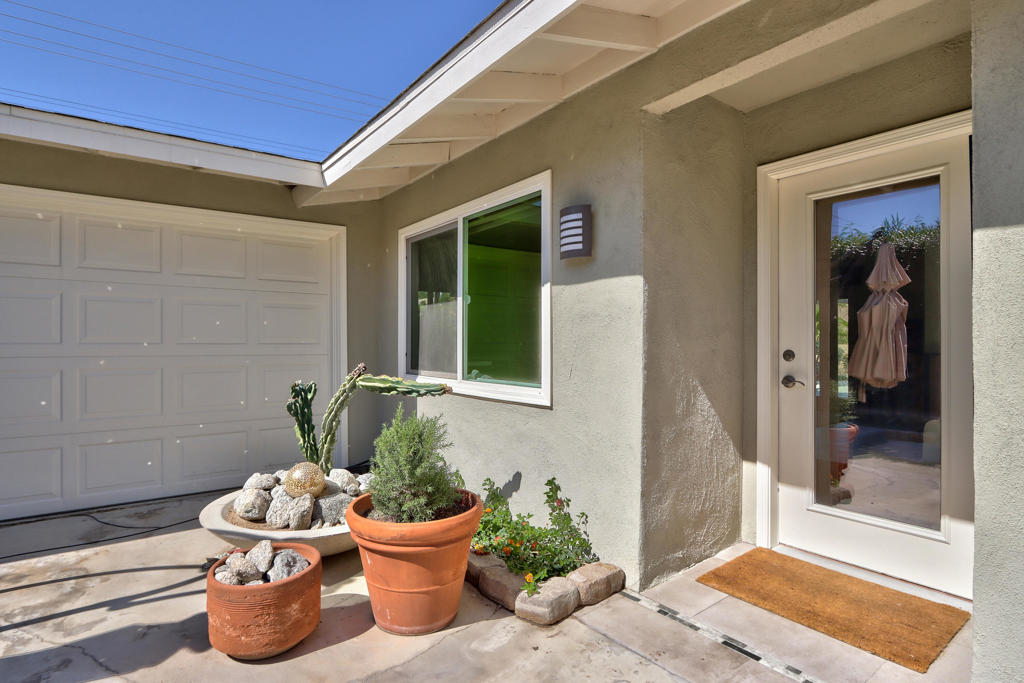 52045 Avenida Carranza