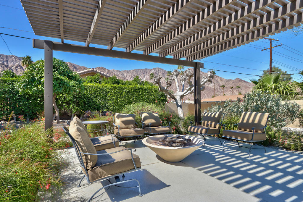 52045 Avenida Carranza