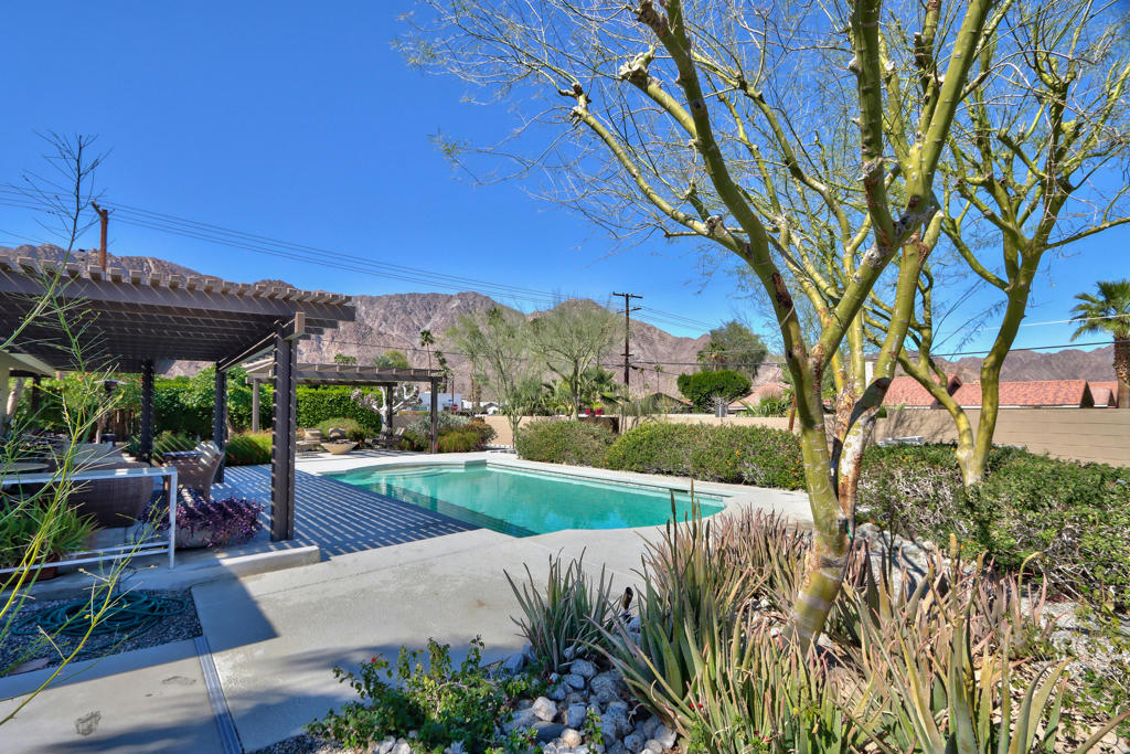 52045 Avenida Carranza