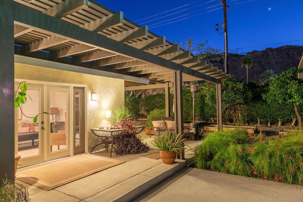 52045 Avenida Carranza