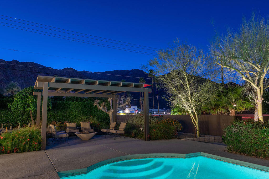 52045 Avenida Carranza