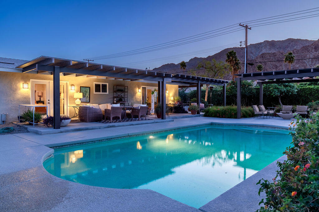 52045 Avenida Carranza