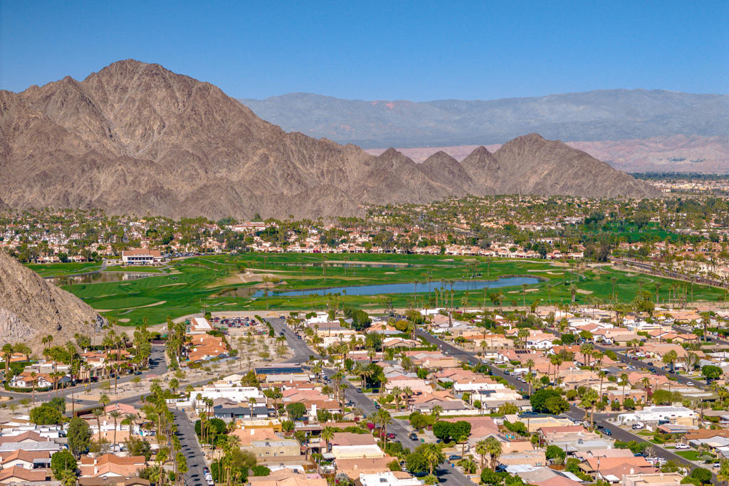 52045 Avenida Carranza