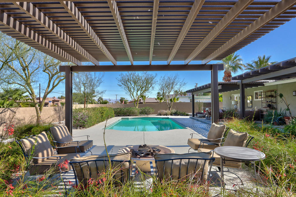 52045 Avenida Carranza