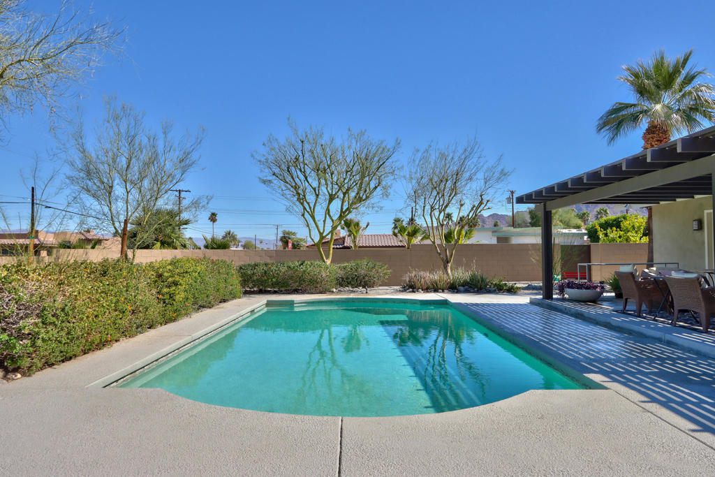 52045 Avenida Carranza