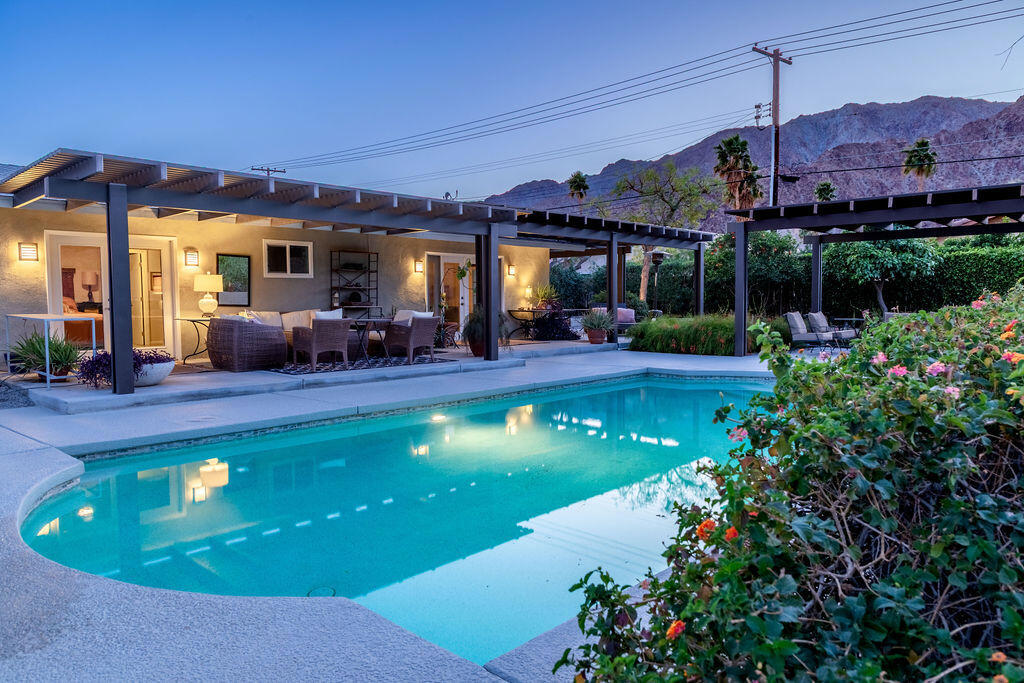 52045 Avenida Carranza