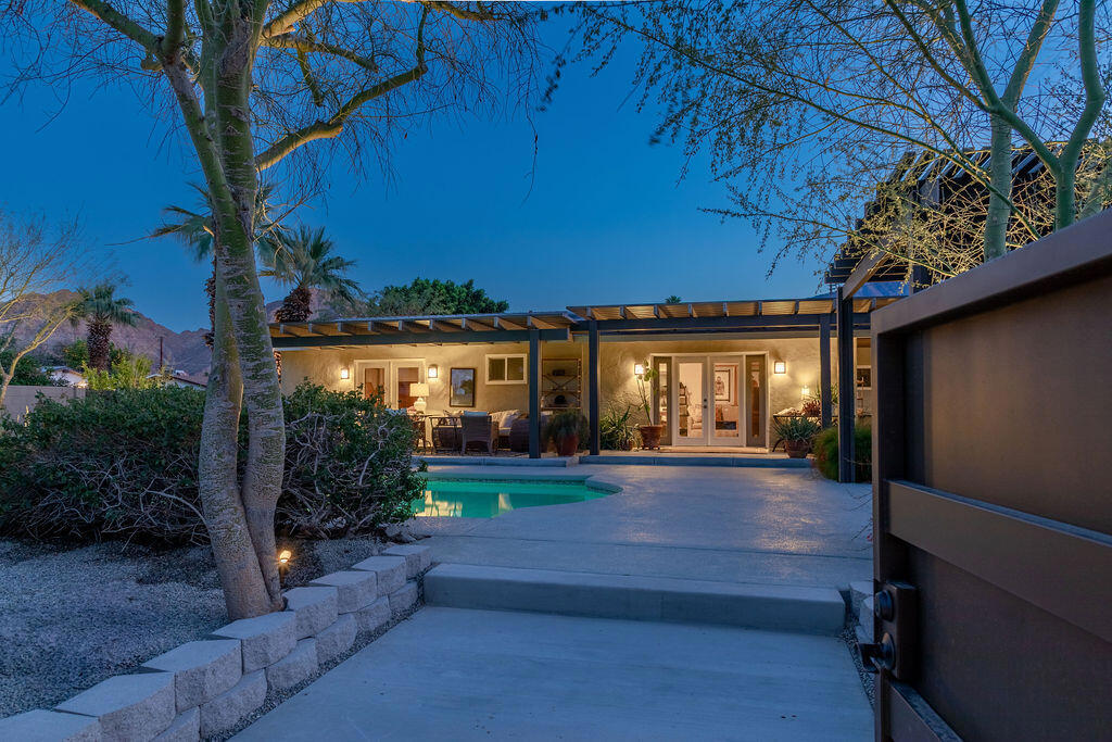 52045 Avenida Carranza