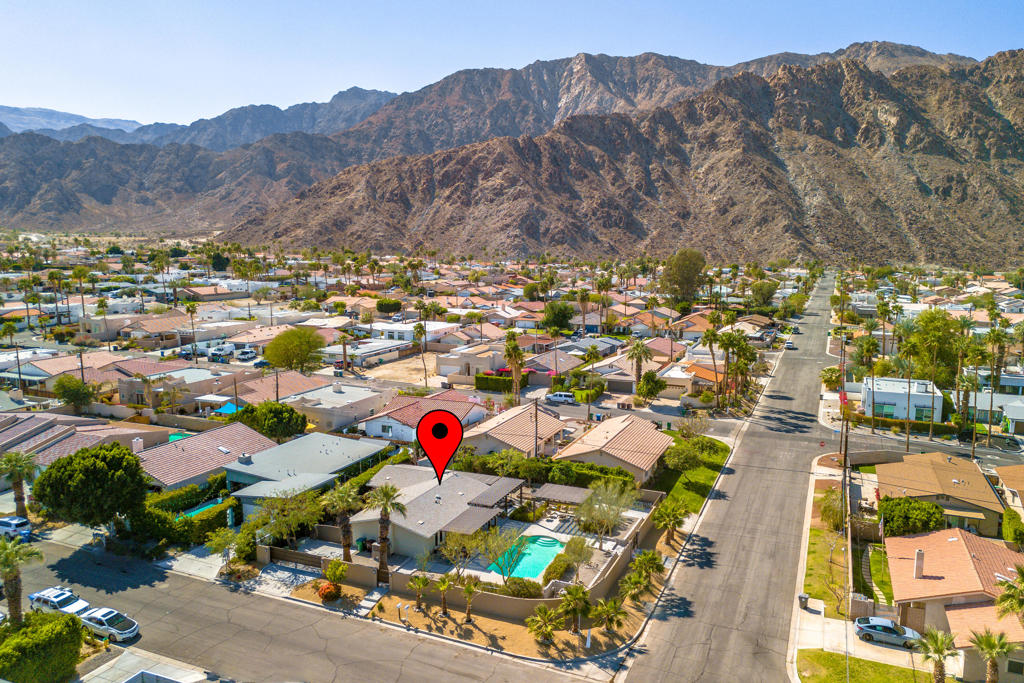 52045 Avenida Carranza