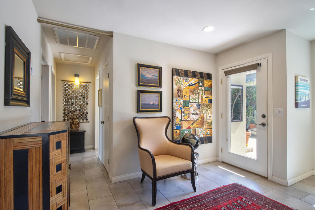 52045 Avenida Carranza