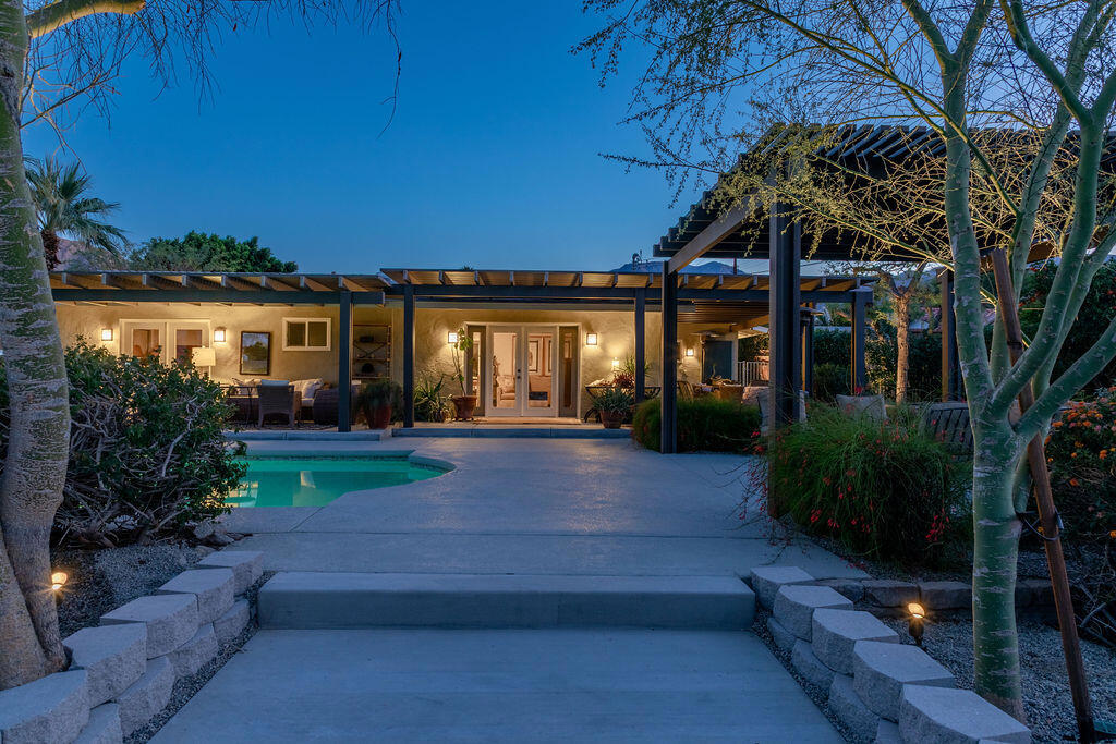 52045 Avenida Carranza