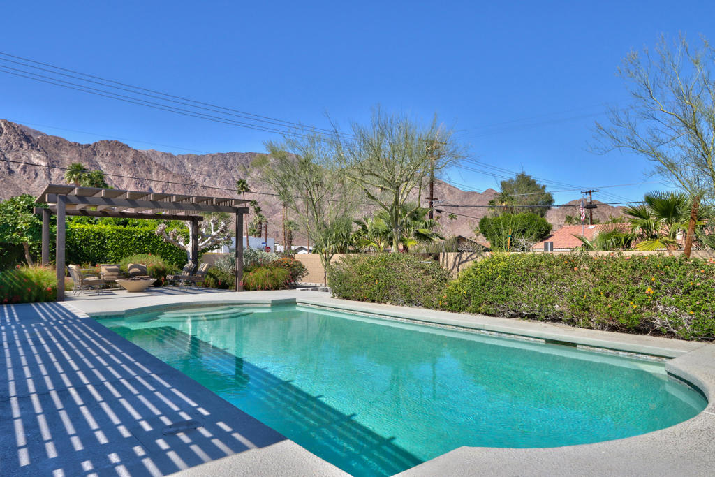 52045 Avenida Carranza