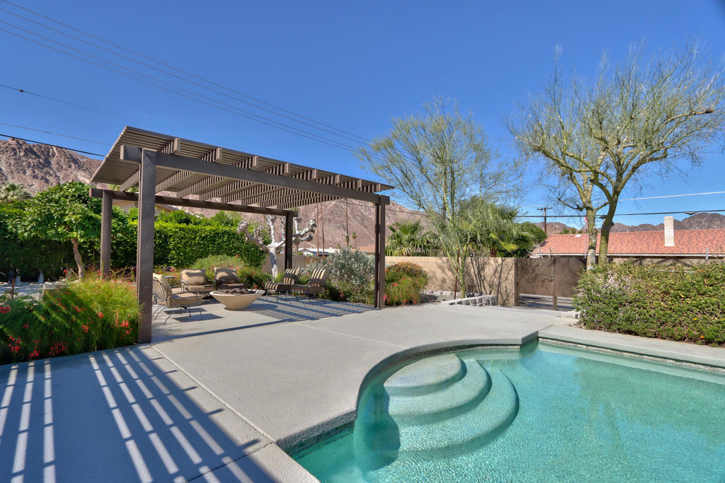 52045 Avenida Carranza