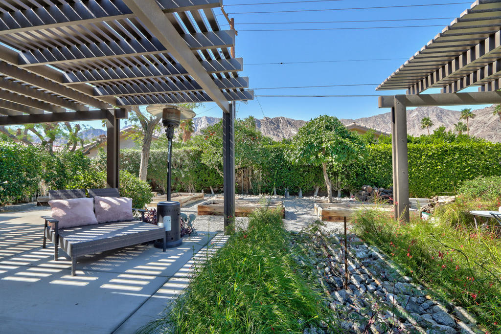 52045 Avenida Carranza