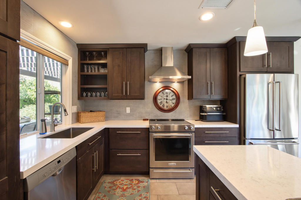 52045 Avenida Carranza