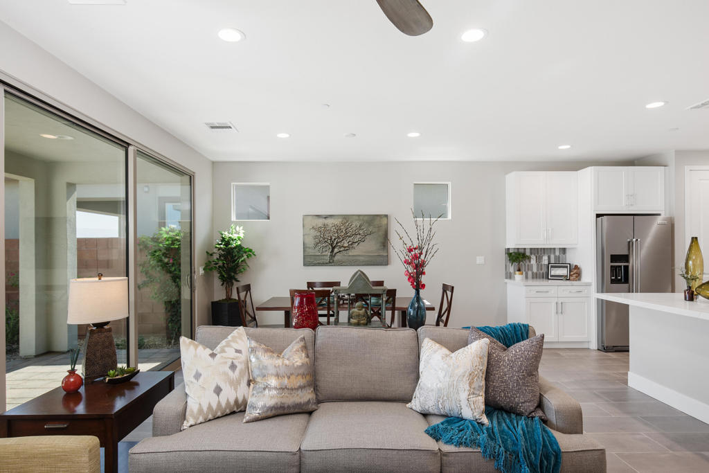 82420 Round Valley Drive