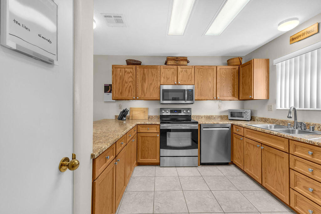 124 Willow Lake Drive