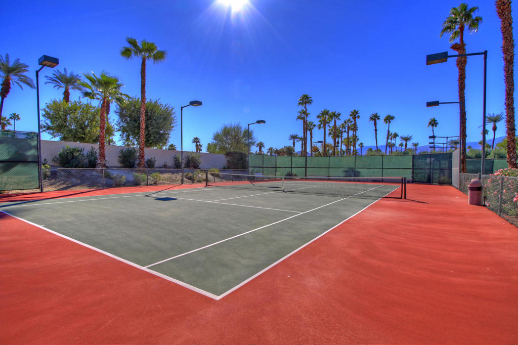 124 Willow Lake Drive