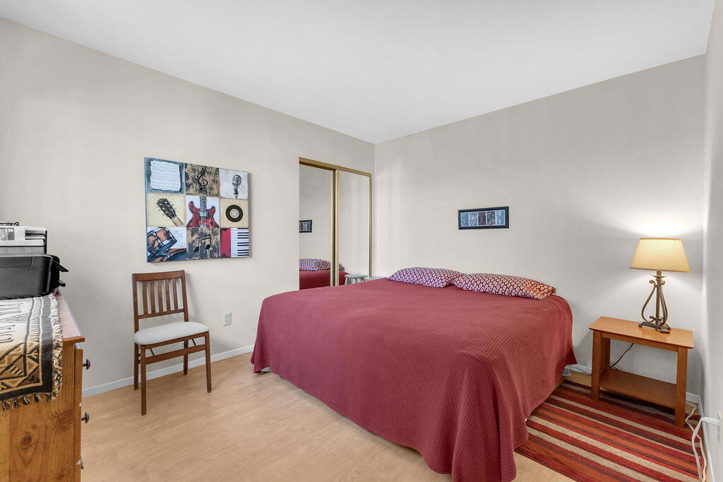 124 Willow Lake Drive