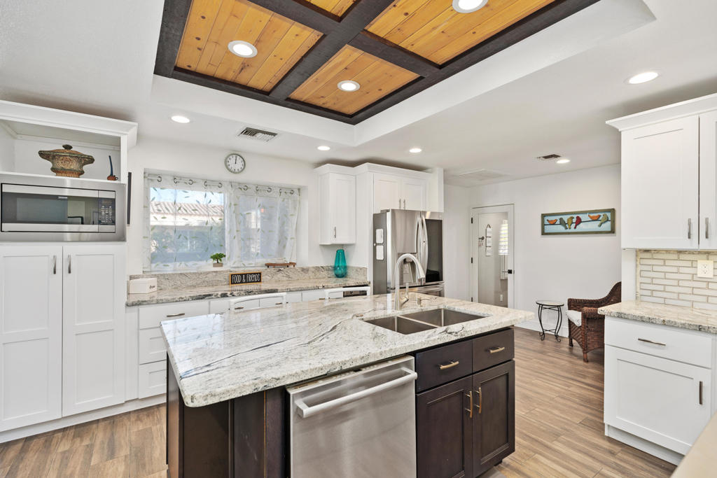 43821 Chapelton Drive