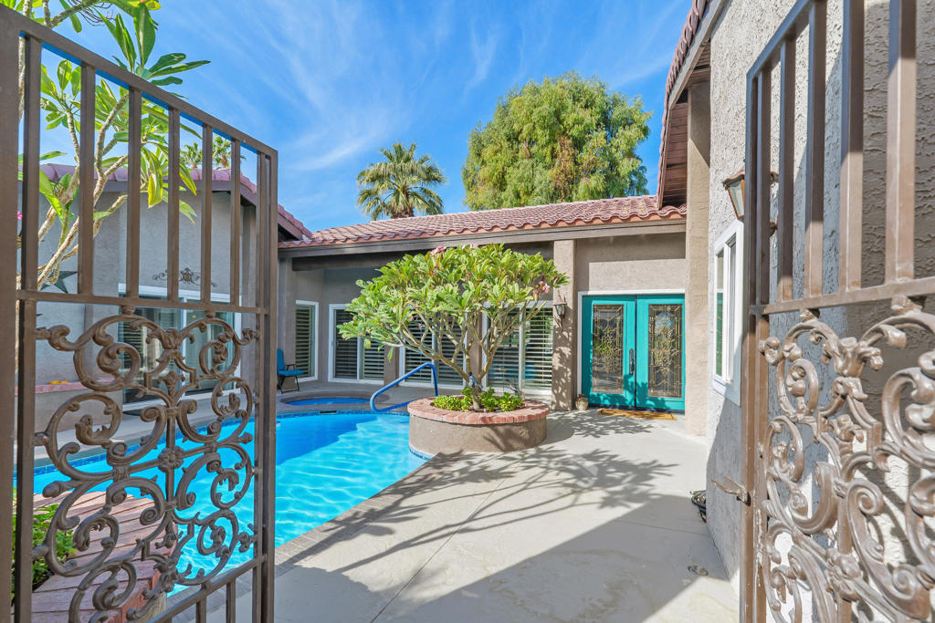 43821 Chapelton Drive