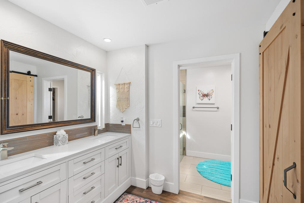 43821 Chapelton Drive