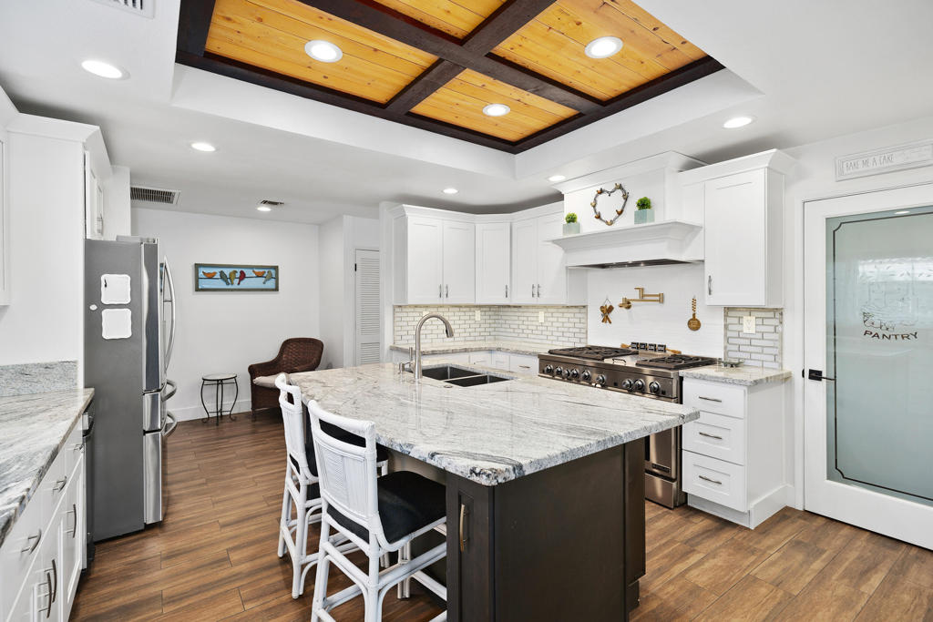 43821 Chapelton Drive