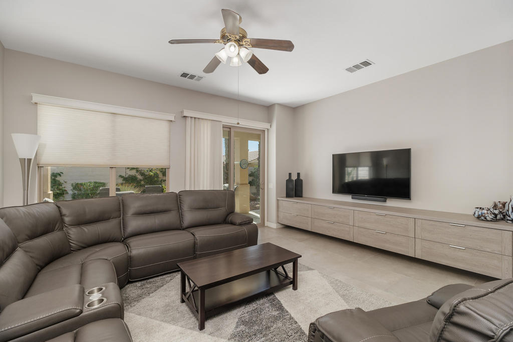 80639 Avenida San Fernando